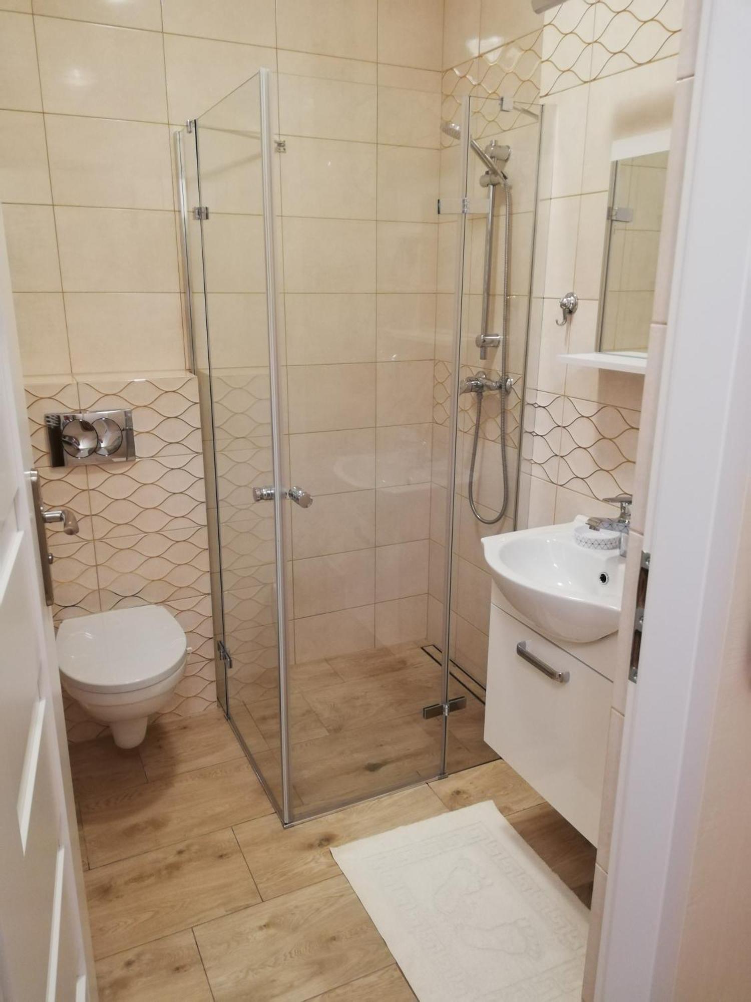 Noclegi Pod Lasem Krakau Exterior foto